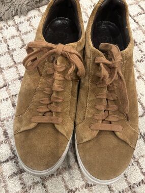 Suede Lace-Up Men's Casual Sneakers in Brown